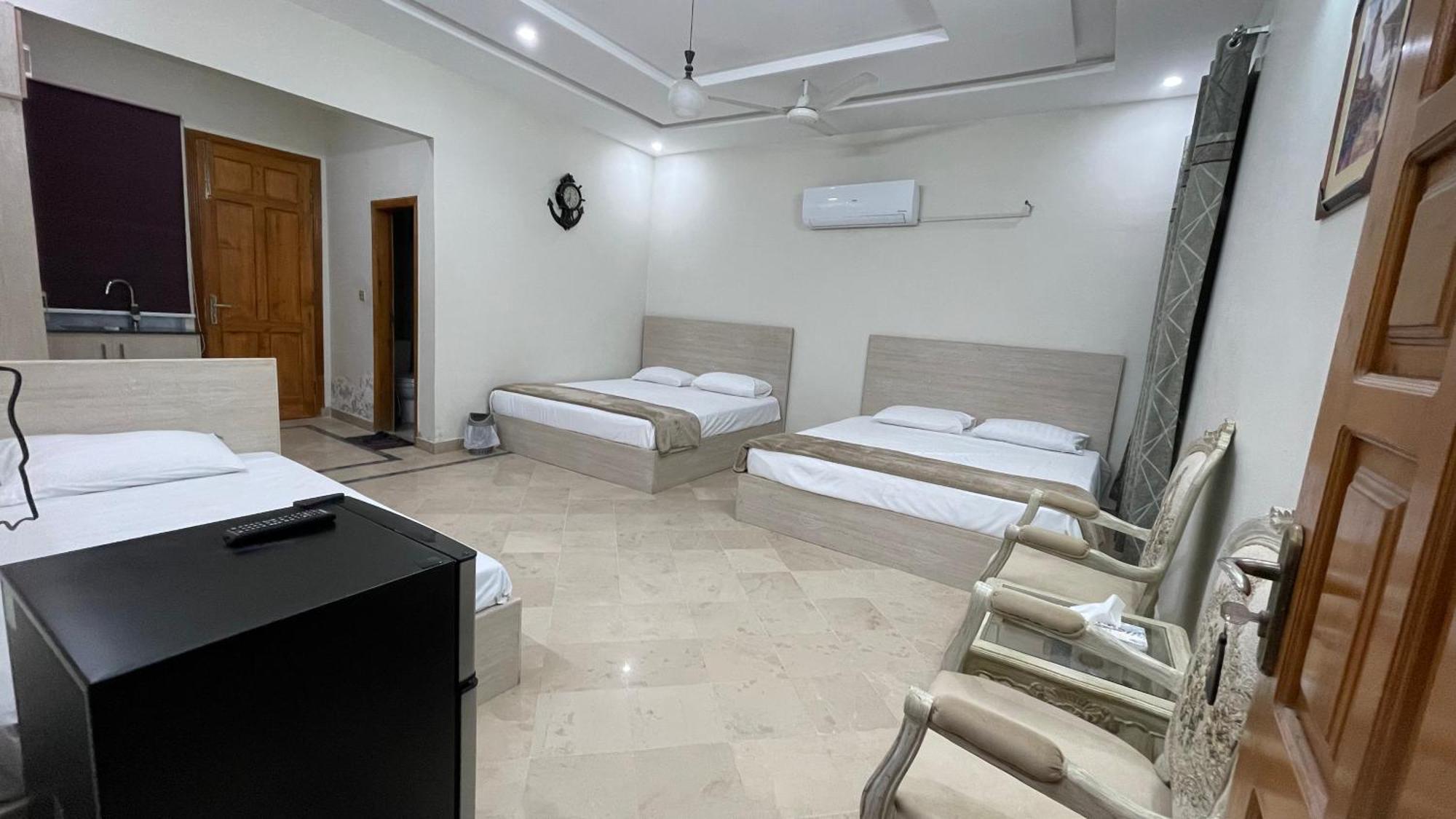 Midways Guest House And Hotels Islamabad Exterior photo